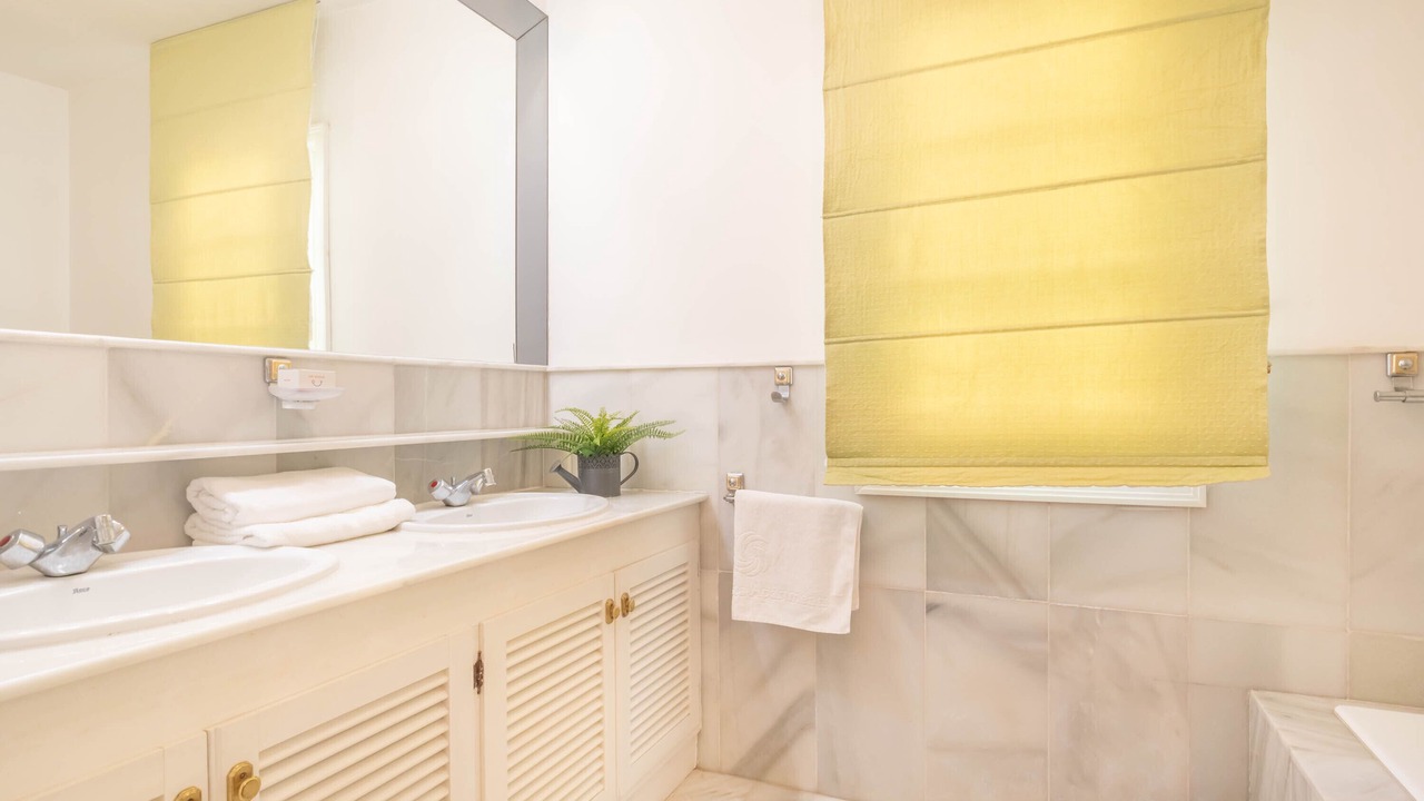 Photo of Bathroom in New Golden Mile