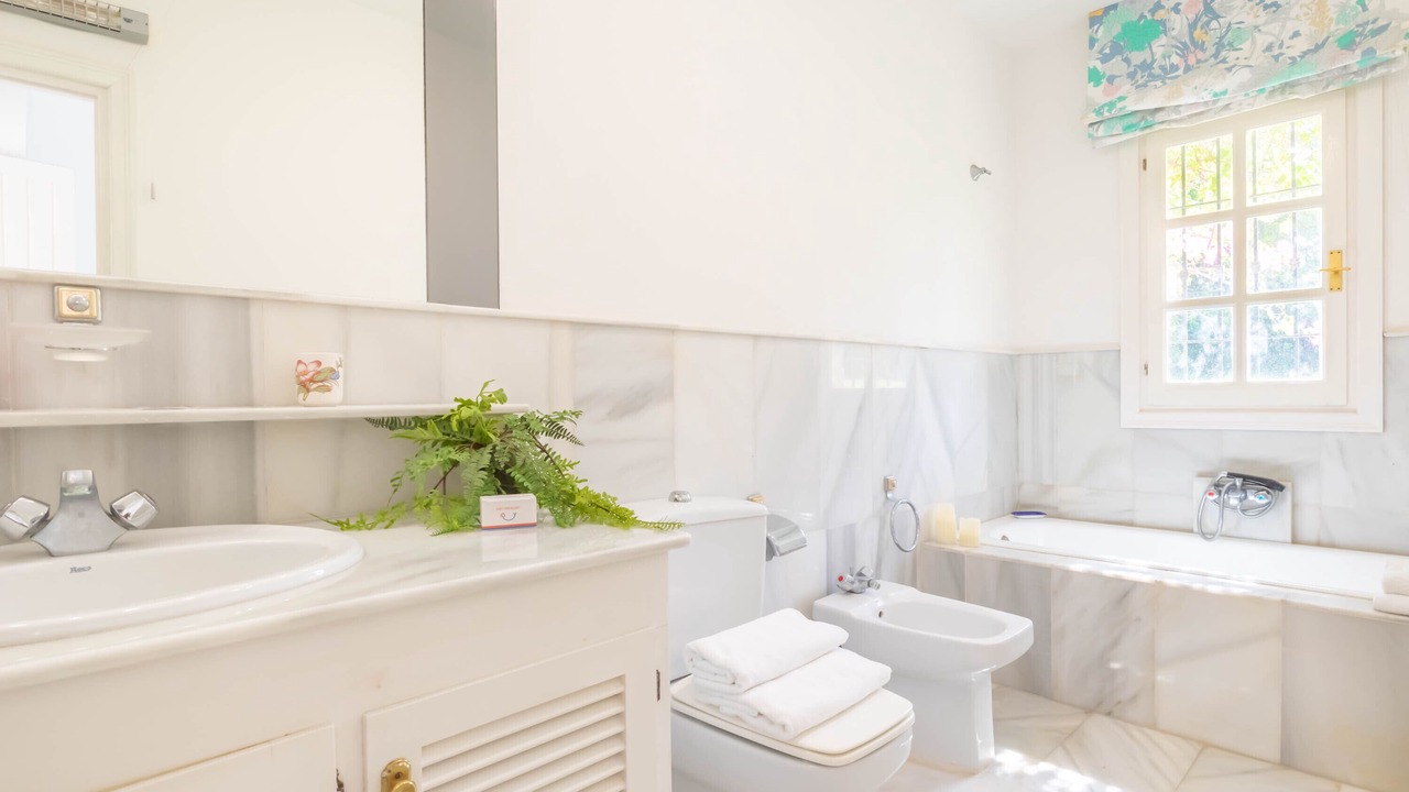 Photo of Bathroom in New Golden Mile