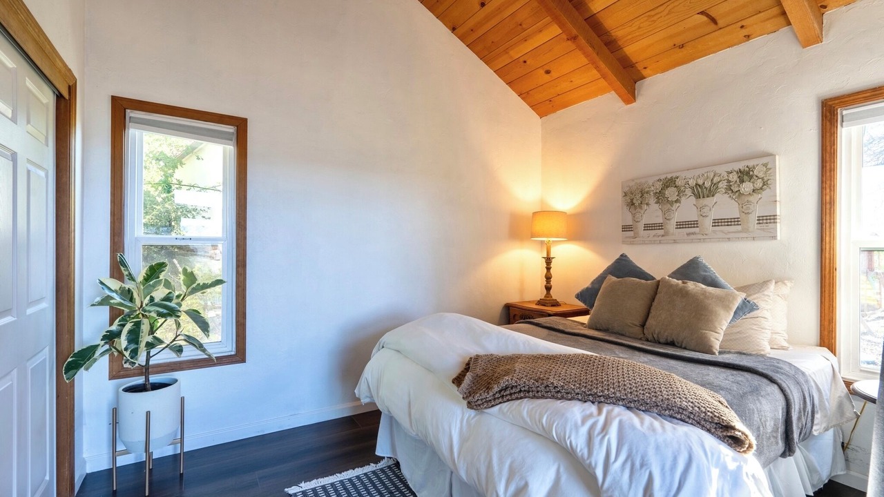 Photo of Bedroom in Carmel Valley