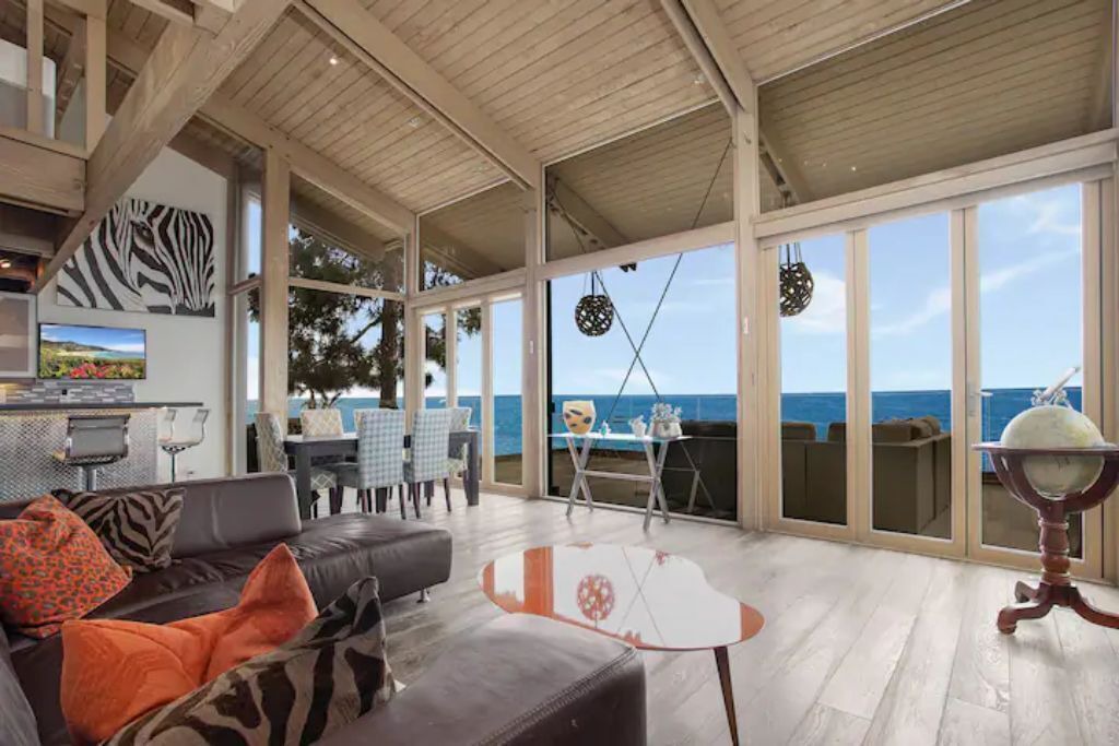 Photo of Livingroom in Arch Beach Heights
