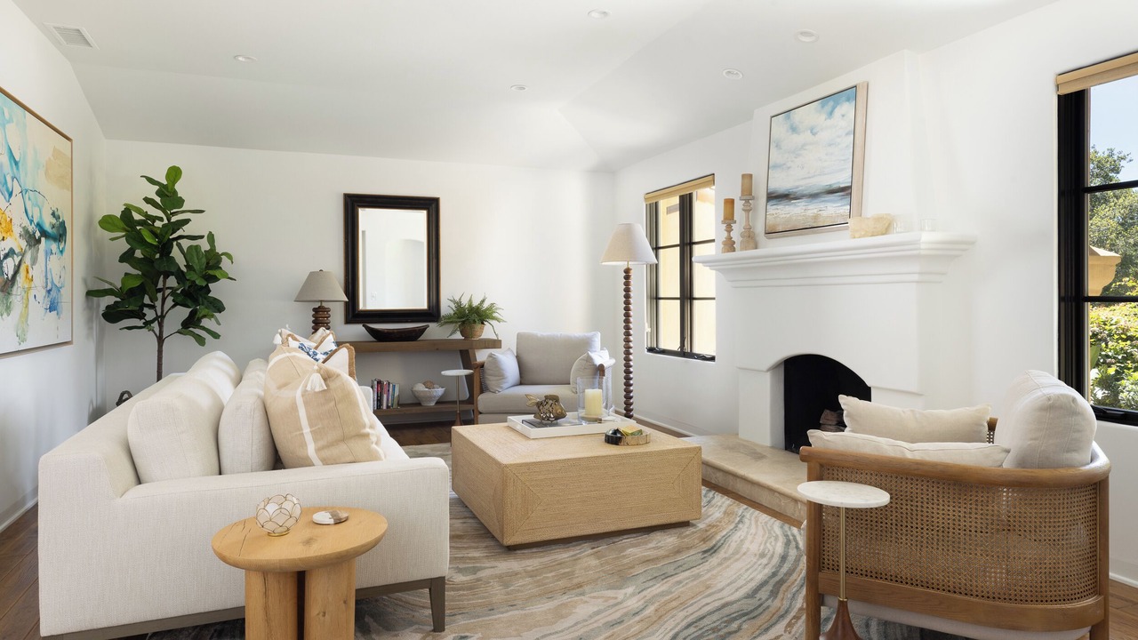Photo of Livingroom in Eucalyptus Hill