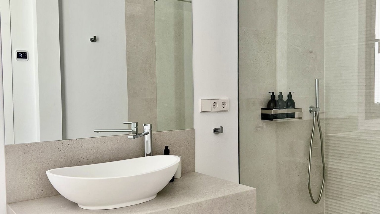 Photo of Bathroom in New Golden Mile