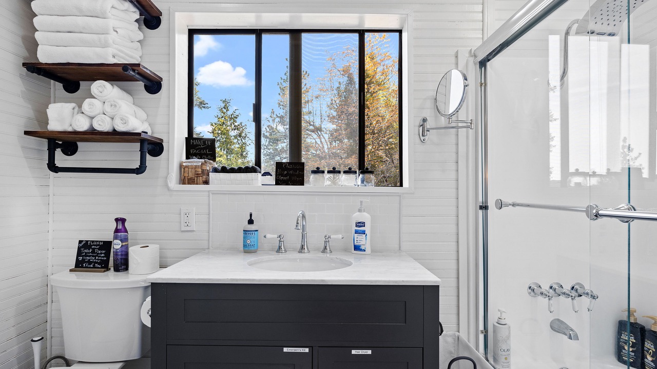 Photo of Bathroom in Running Springs