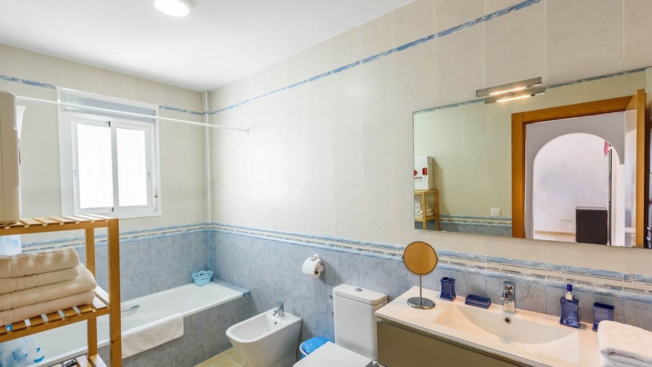 Photo of Bathroom in Vinuela