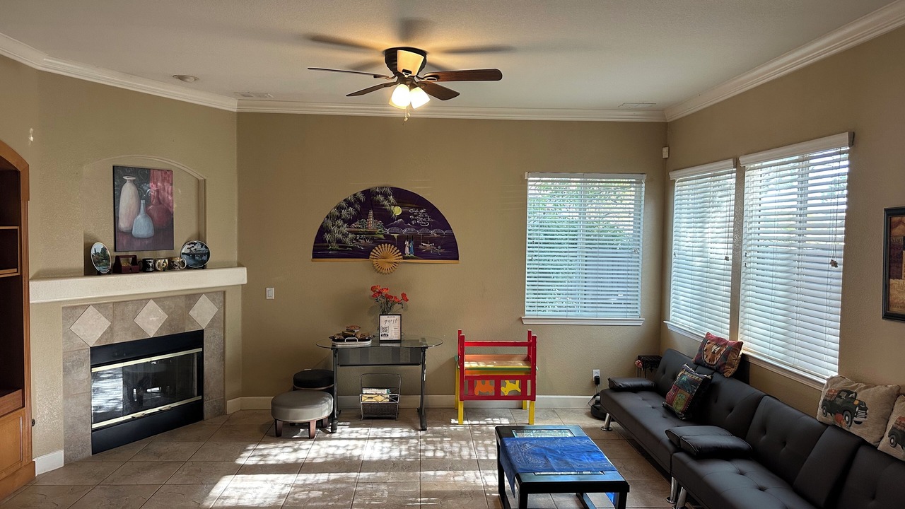 Photo of Livingroom in Roseville