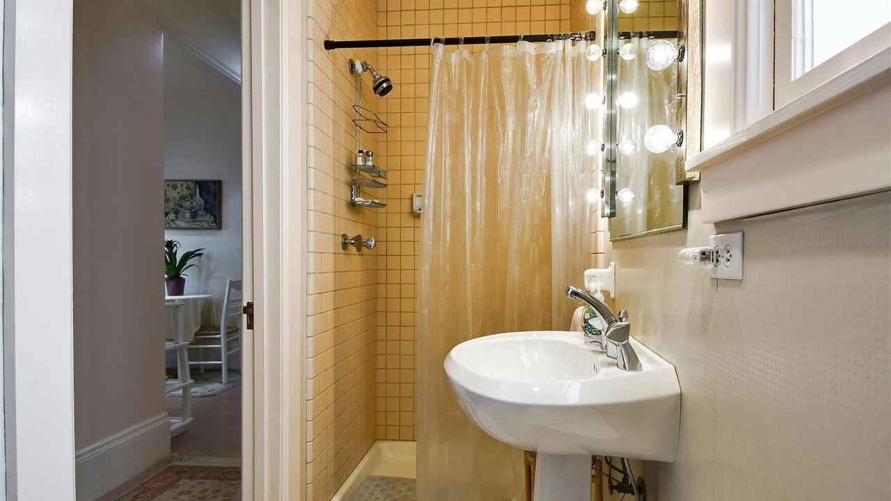 Photo of Bathroom in Richmond District