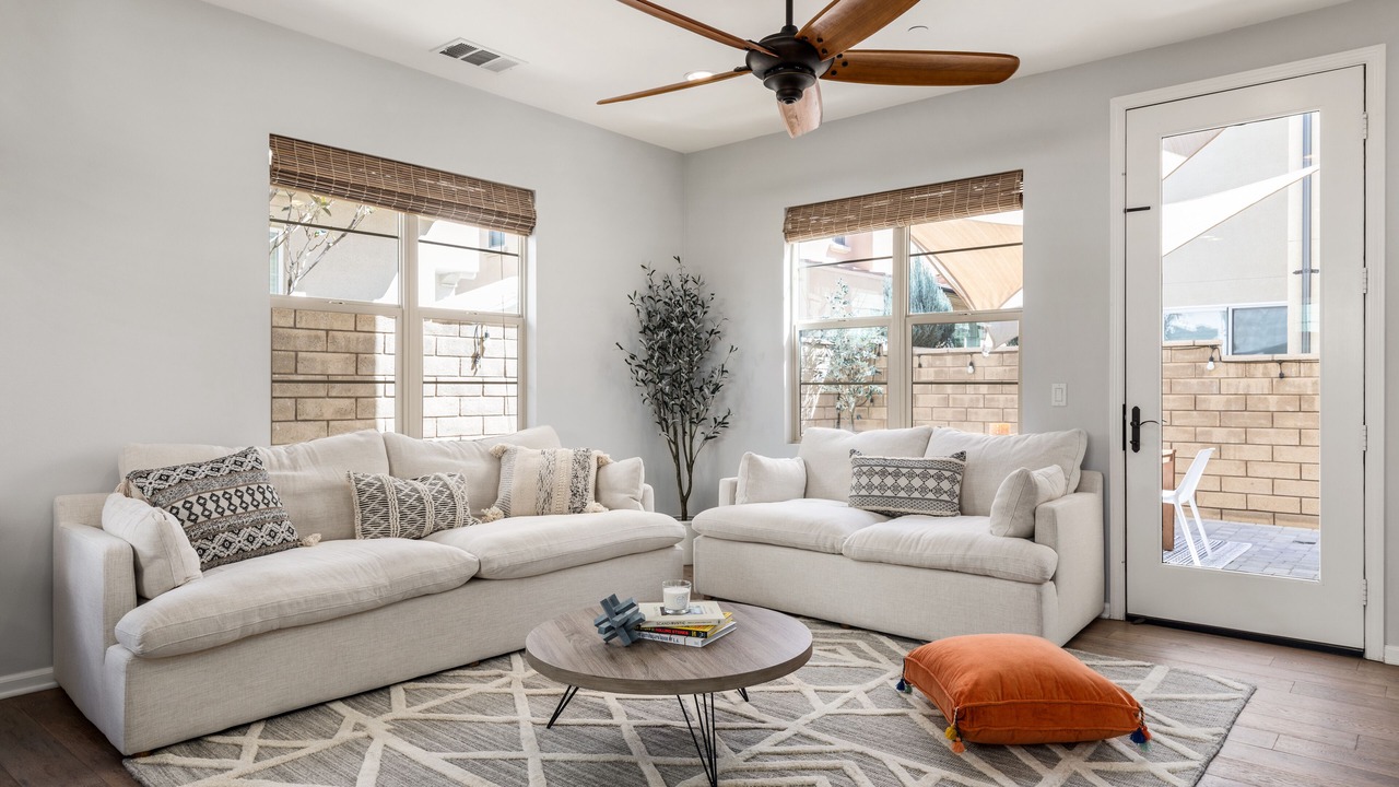 Photo of Livingroom in Santa Clarita