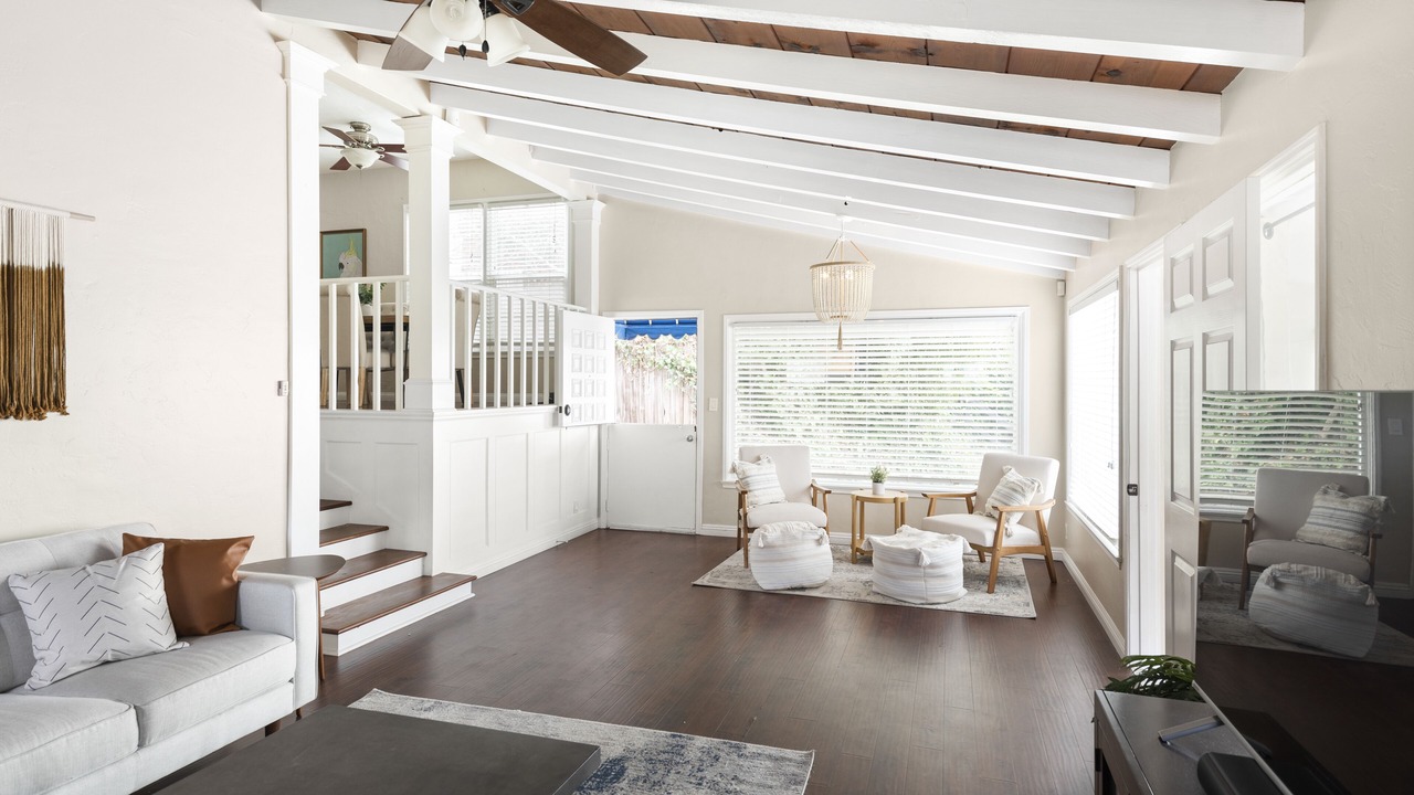 Photo of Livingroom in South Laguna