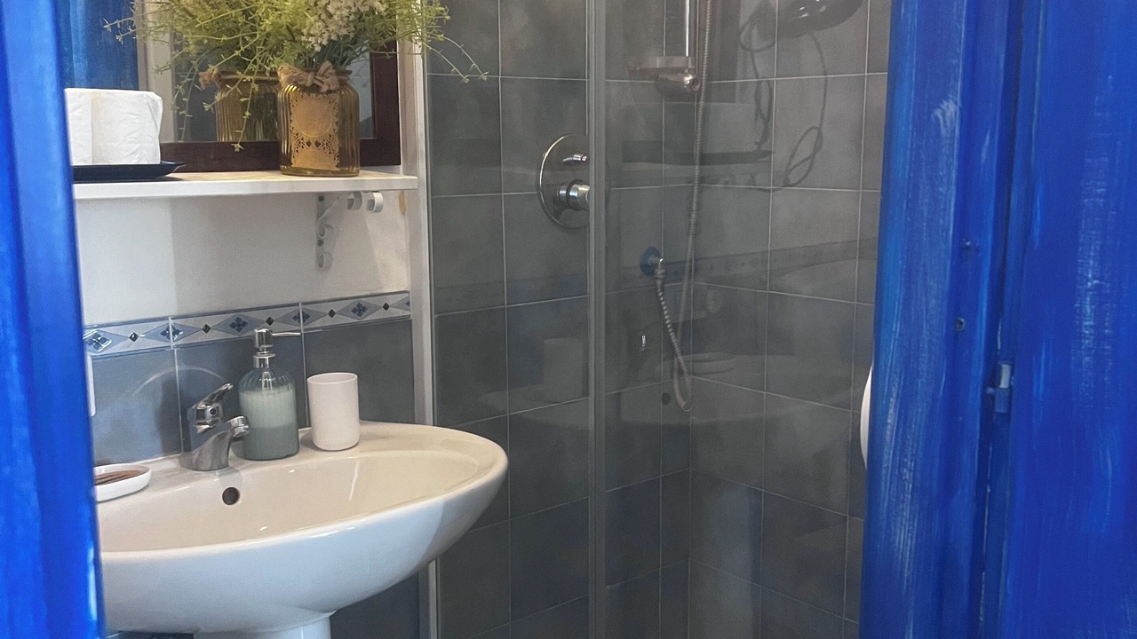 Photo of Bathroom in Naples City Centre