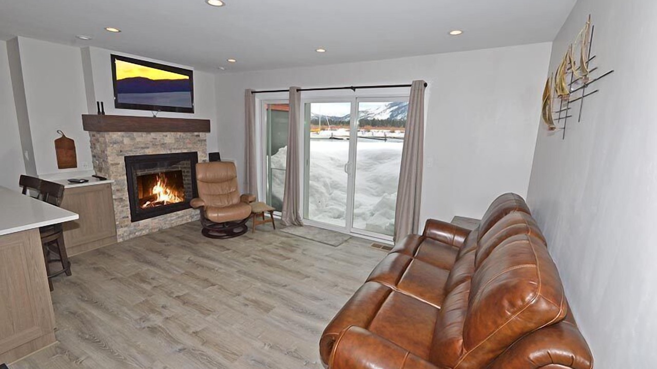 Photo of Livingroom in Tahoe Keys
