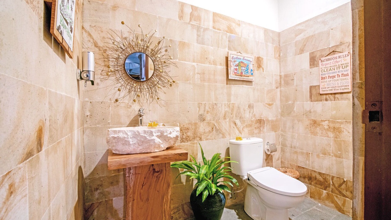 Photo of Bathroom in Laksmana