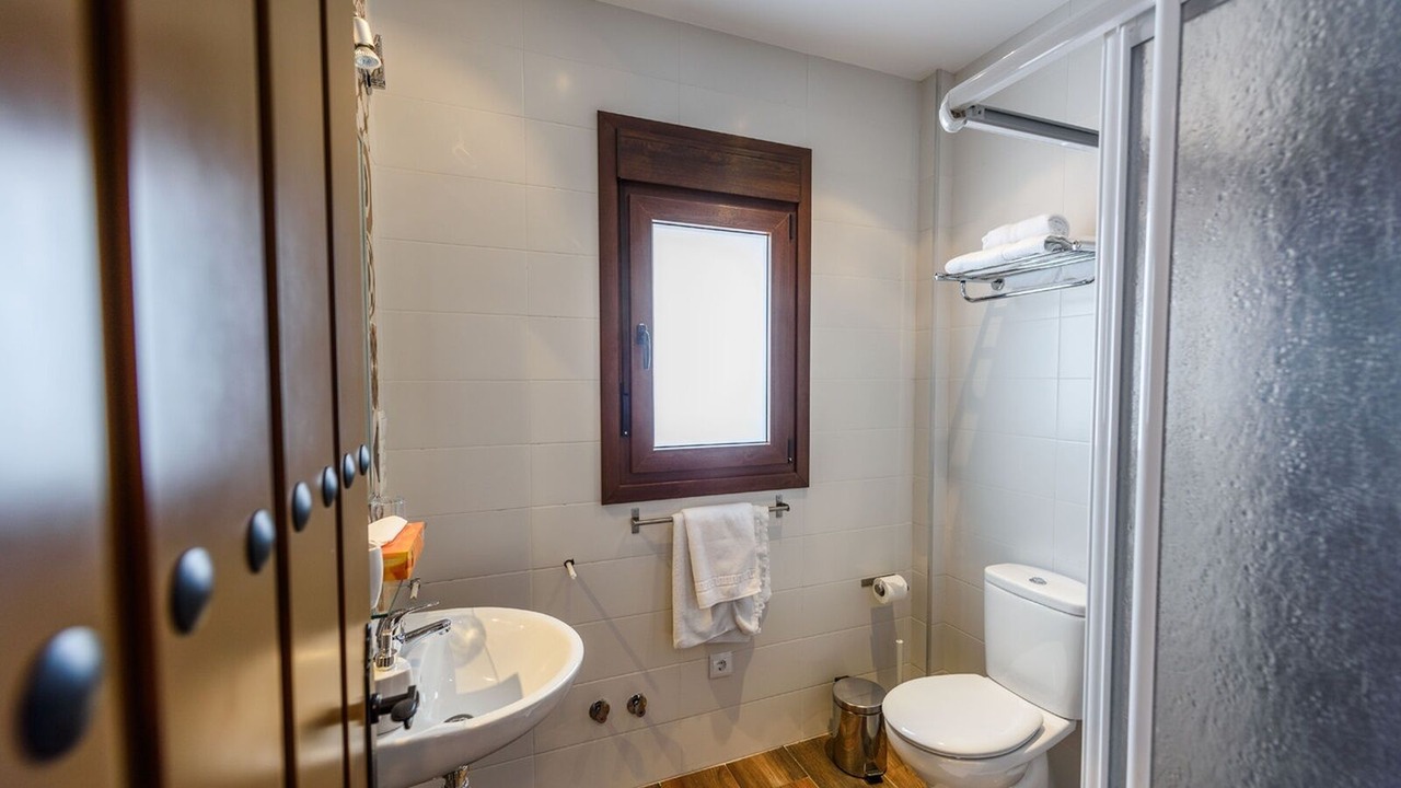 Photo of Bathroom in Canillas de Albaida