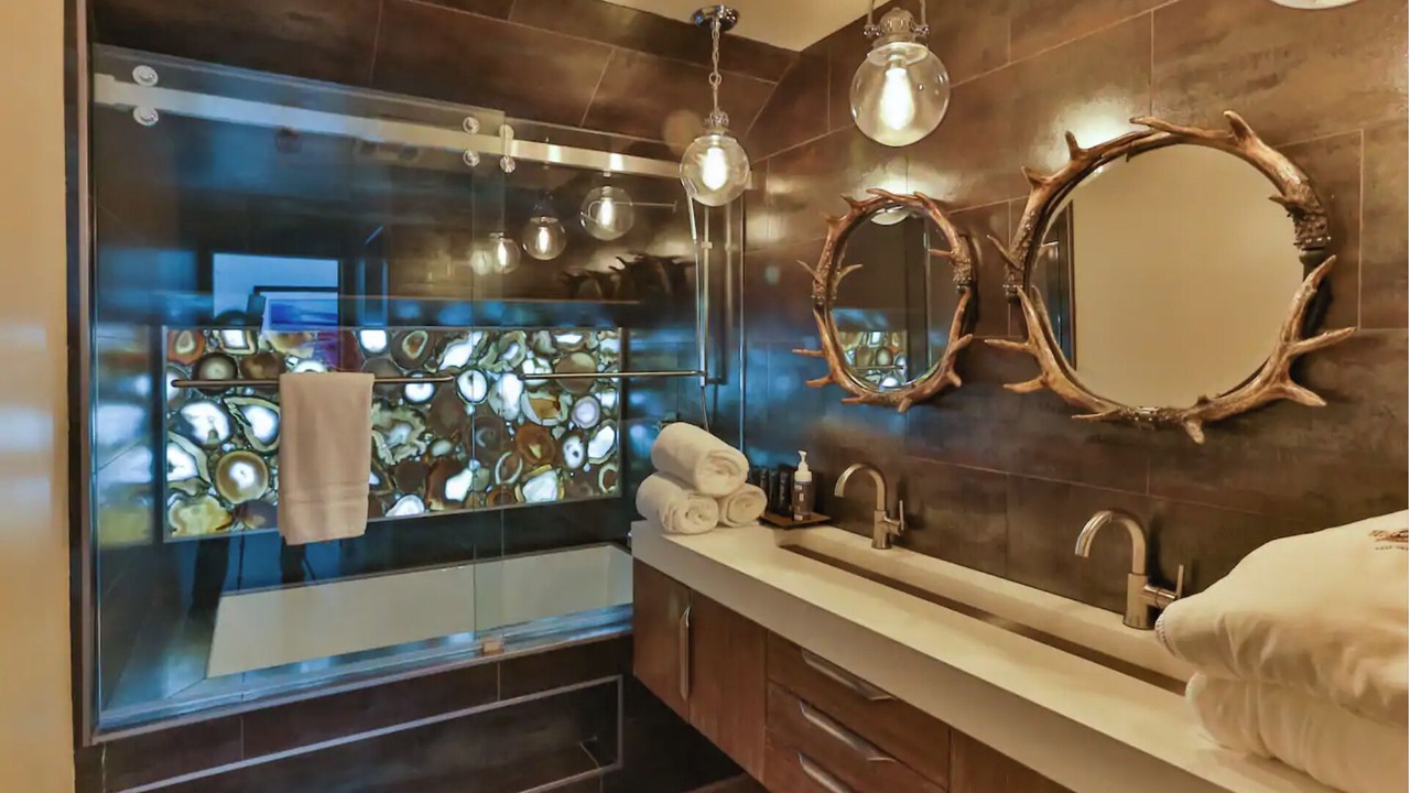 Photo of Bathroom in Stateline