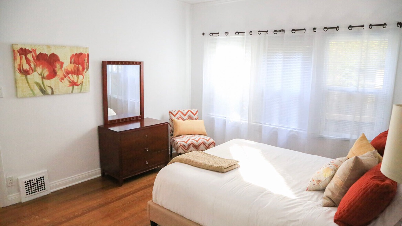 Photo of Bedroom in Beverly Grove