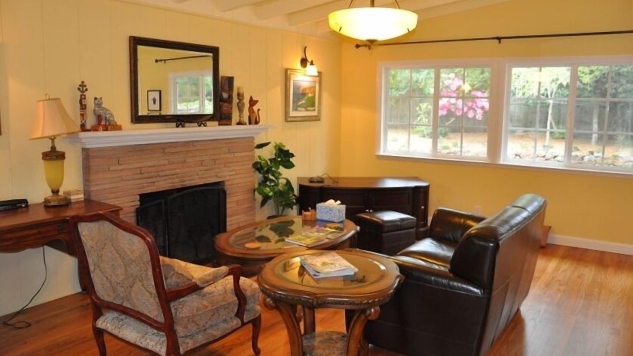 Photo of Bedroom in Del Monte Forest
