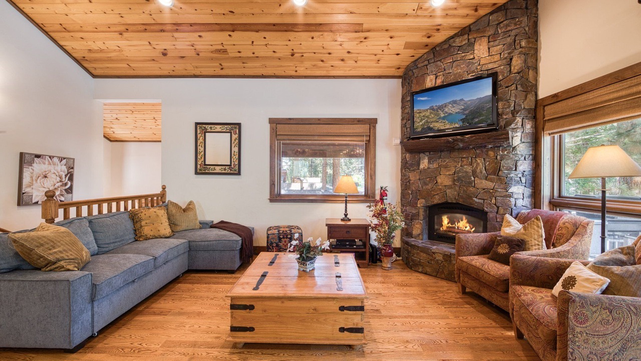 Photo of Livingroom in Tahoe Vista