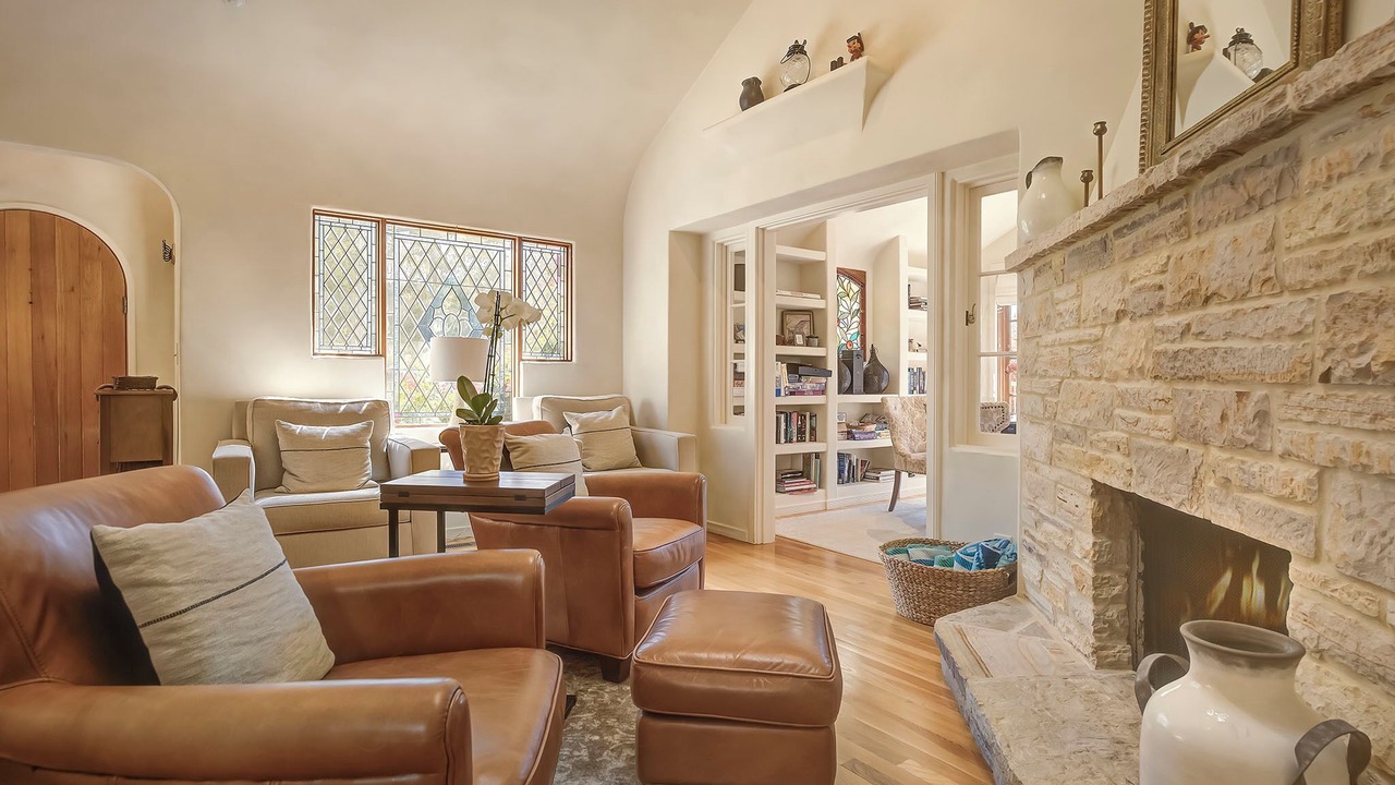 Photo of Livingroom in Northwest Carmel