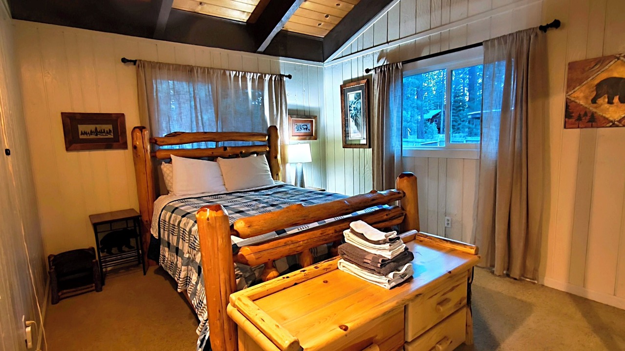 Photo of Bedroom in Tahoe Island