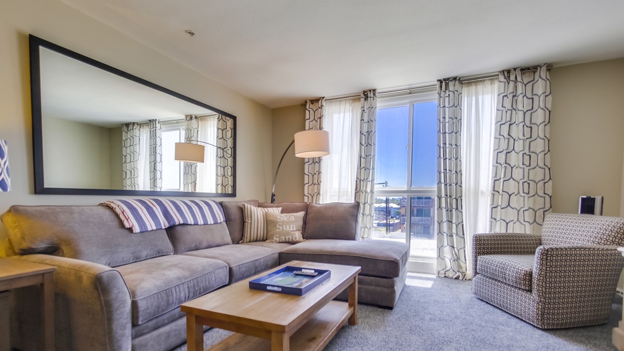 Photo of Livingroom in North Pacific Beach