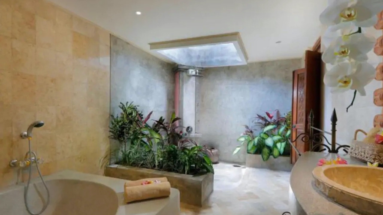 Photo of Bathroom in Tibubeneng