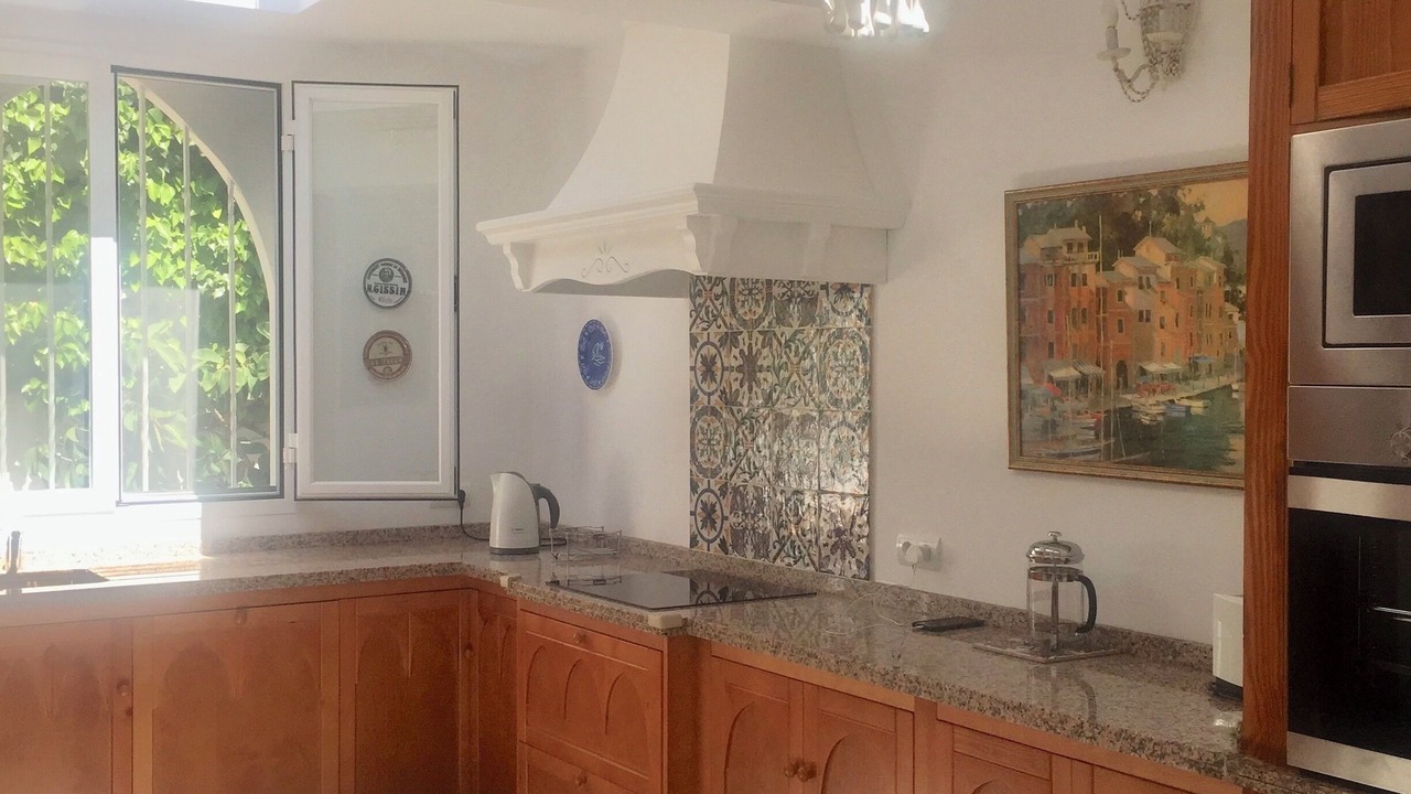 Photo of Kitchen in Golden Mile