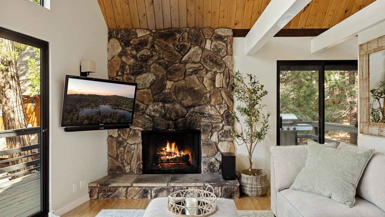Photo of Livingroom in Cedar Glen