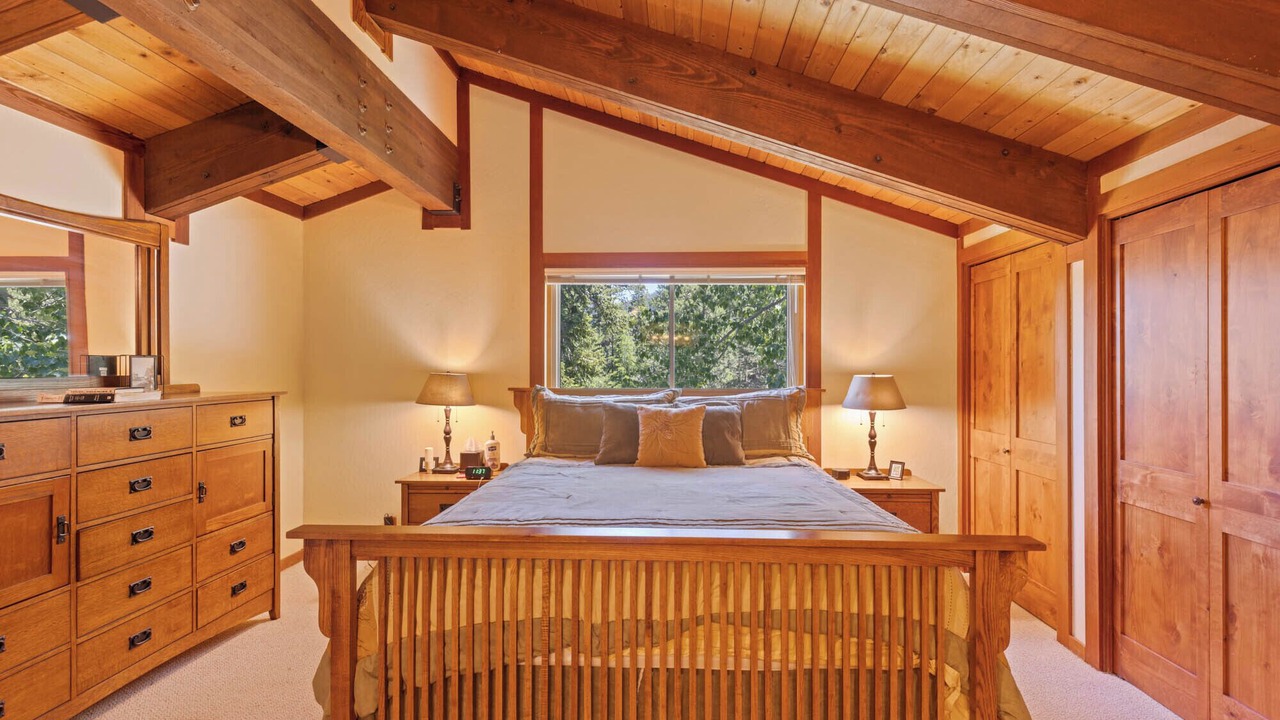 Photo of Bedroom in Alpine Meadows