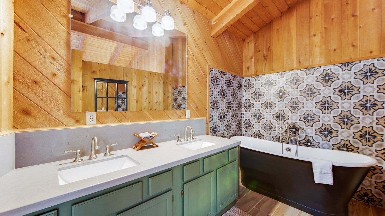 Photo of Bathroom in Fern Valley