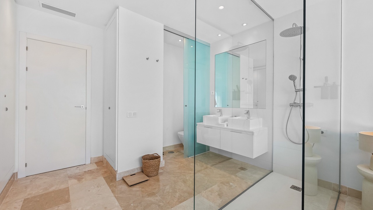 Photo of Bathroom in New Golden Mile
