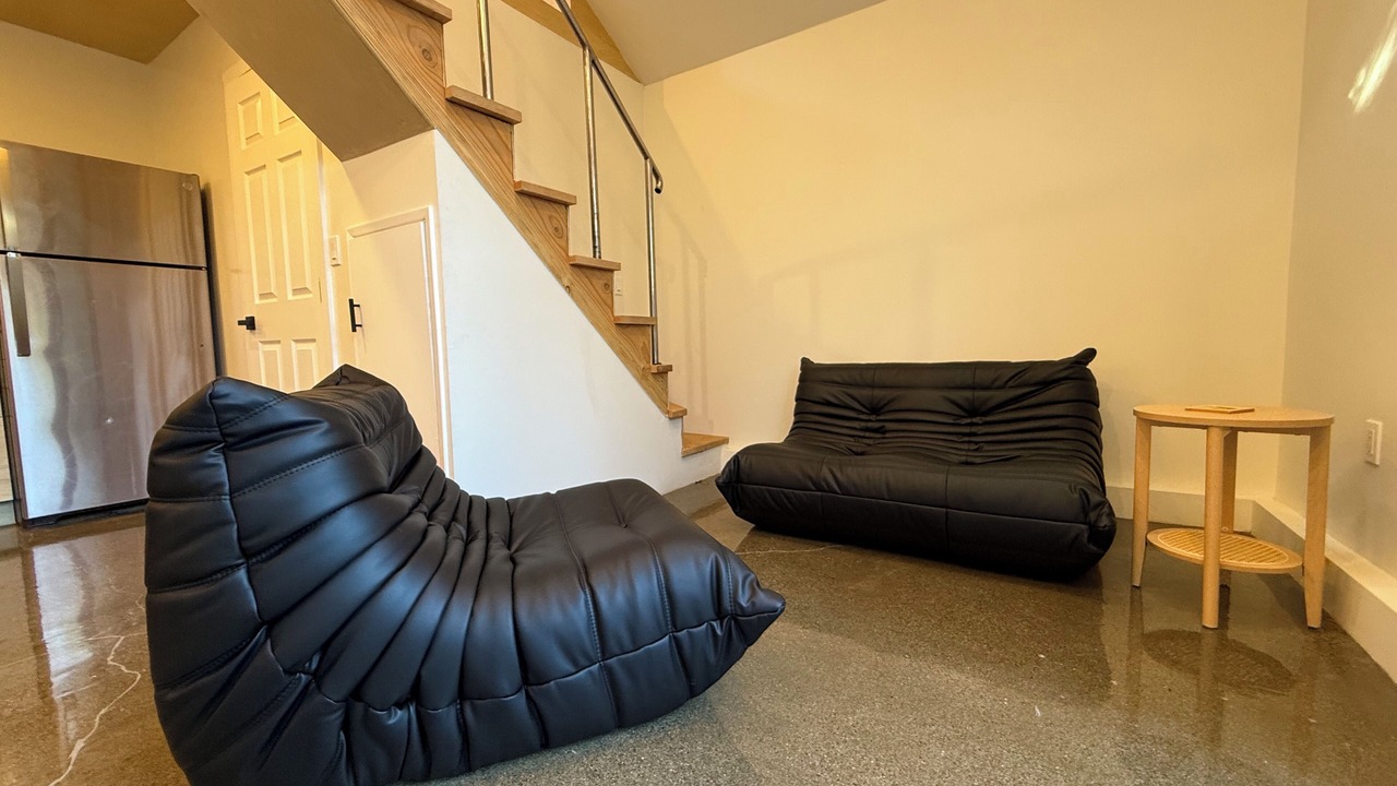 Photo of Livingroom in West Los Angeles