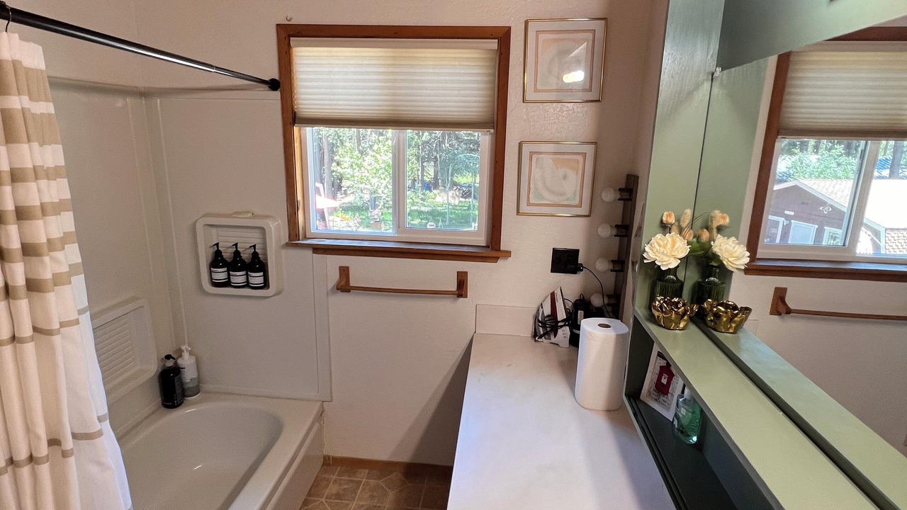 Photo of Bathroom in Country Club Estates