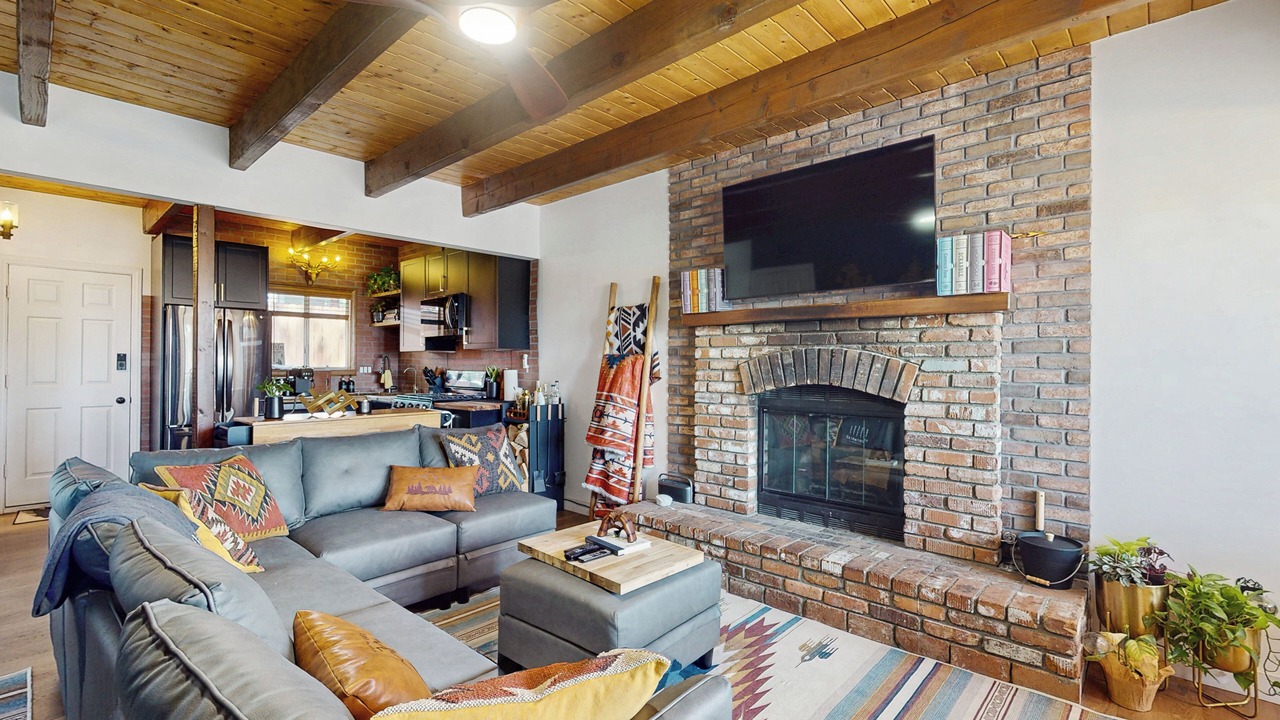 Photo of Livingroom in Arrowbear Lake