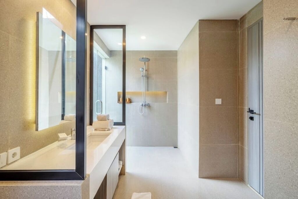 Photo of Bathroom in Petulu