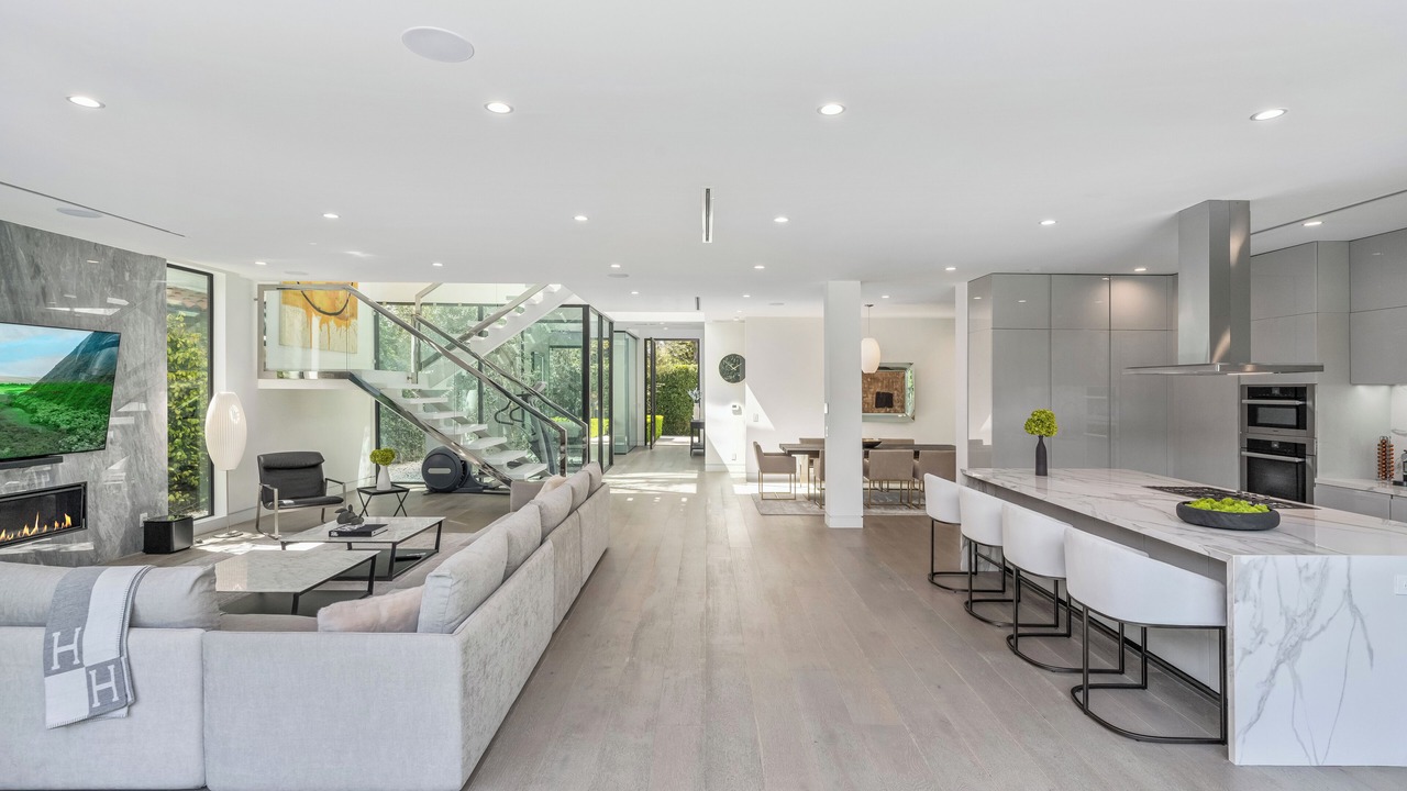 Photo of Bedroom in Beverly Hills