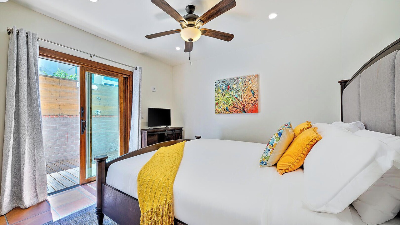 Photo of Bedroom in Mission Beach