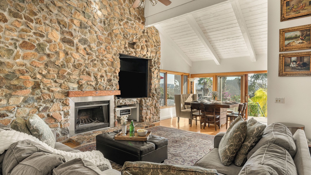 Photo of Livingroom in Escondido