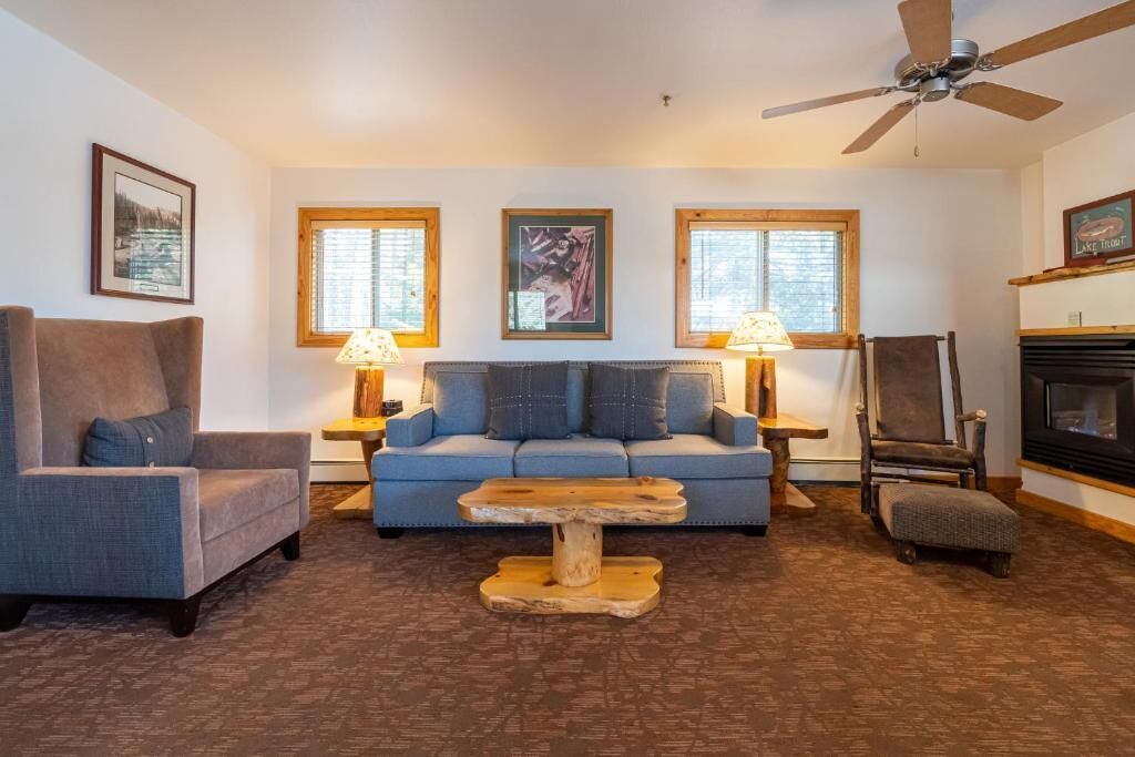 Photo of Livingroom in Tahoya Shores