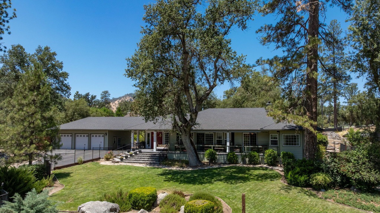 Photo of Outdoor in Oakhurst