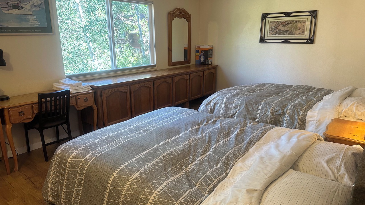 Photo of Bedroom in Round Hill Village