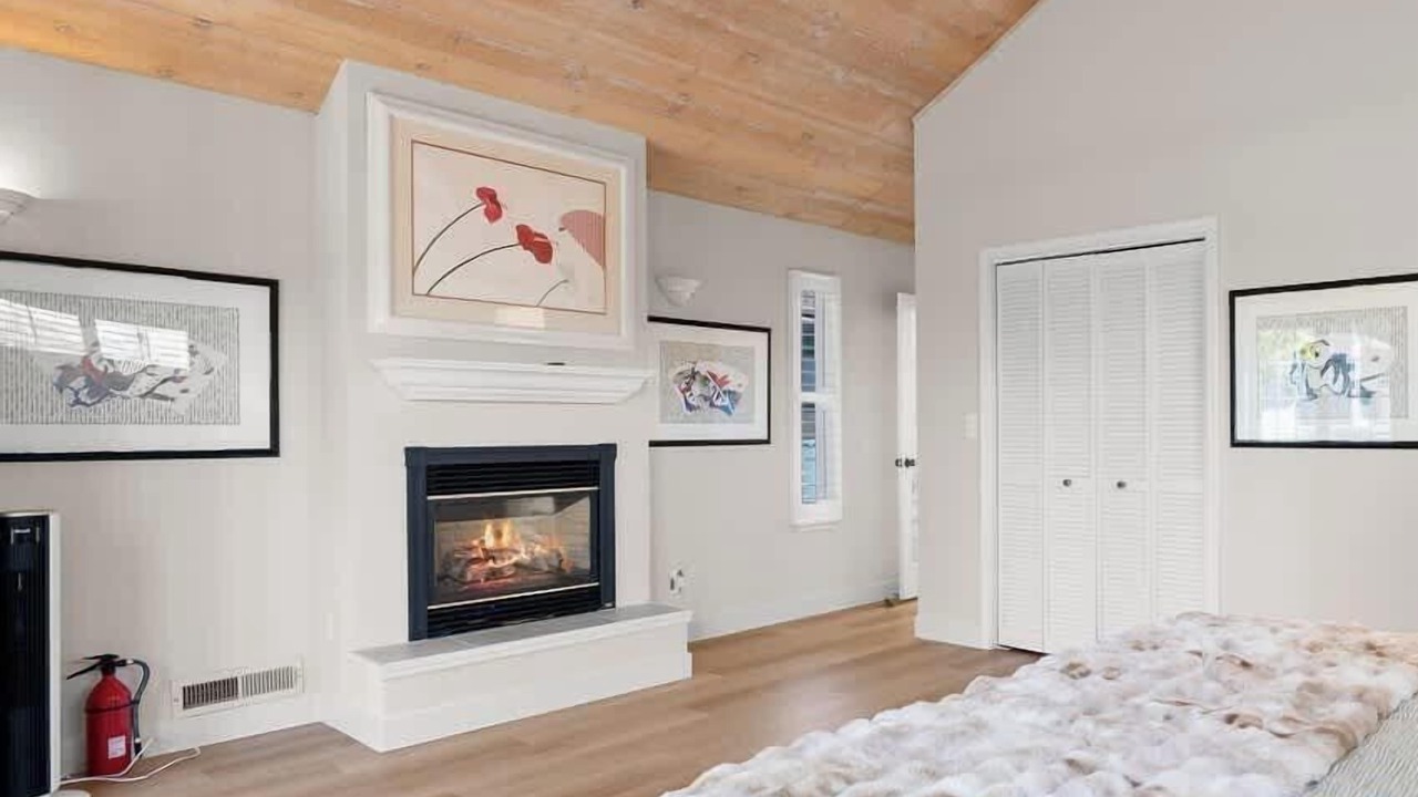 Photo of Bedroom in Opal Cliffs