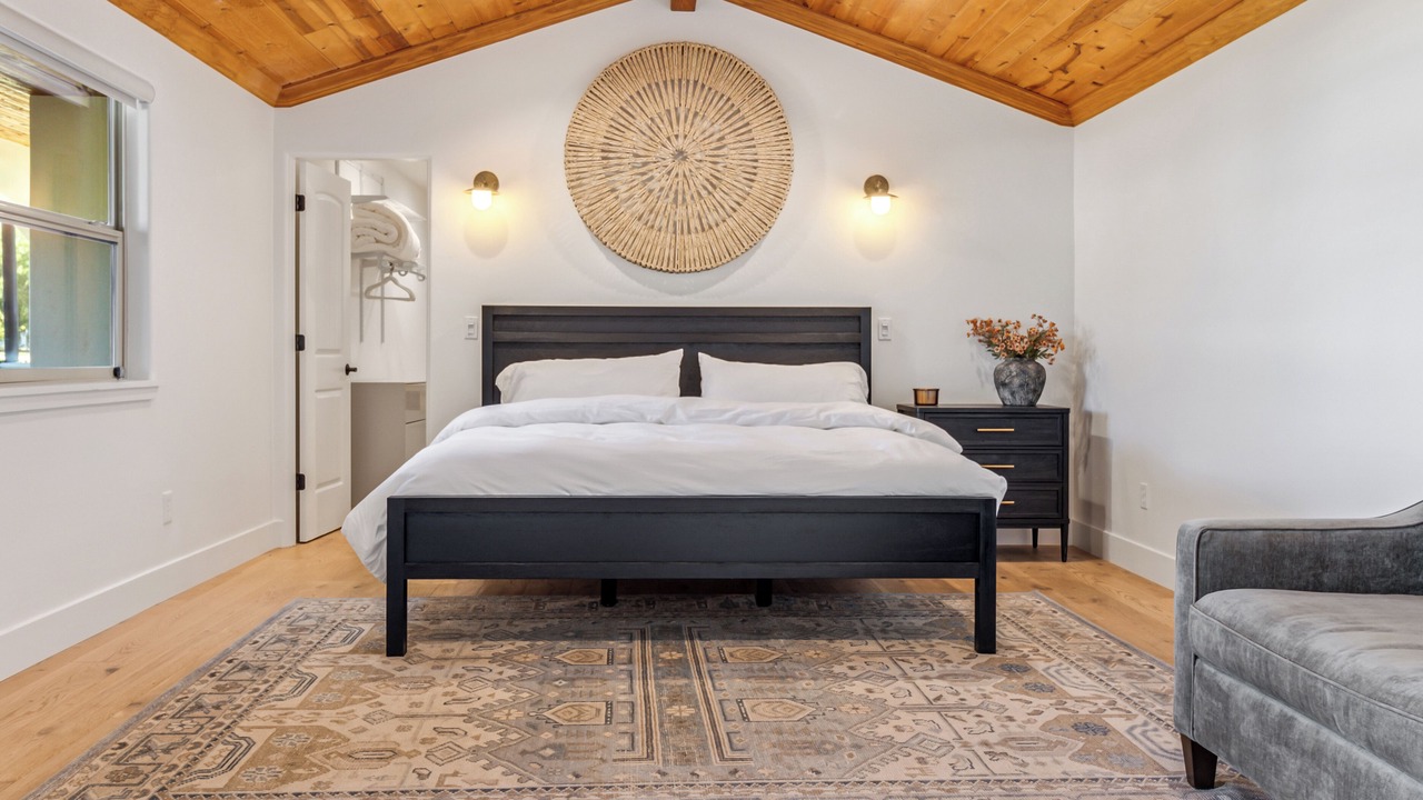 Photo of Bedroom in Hollister