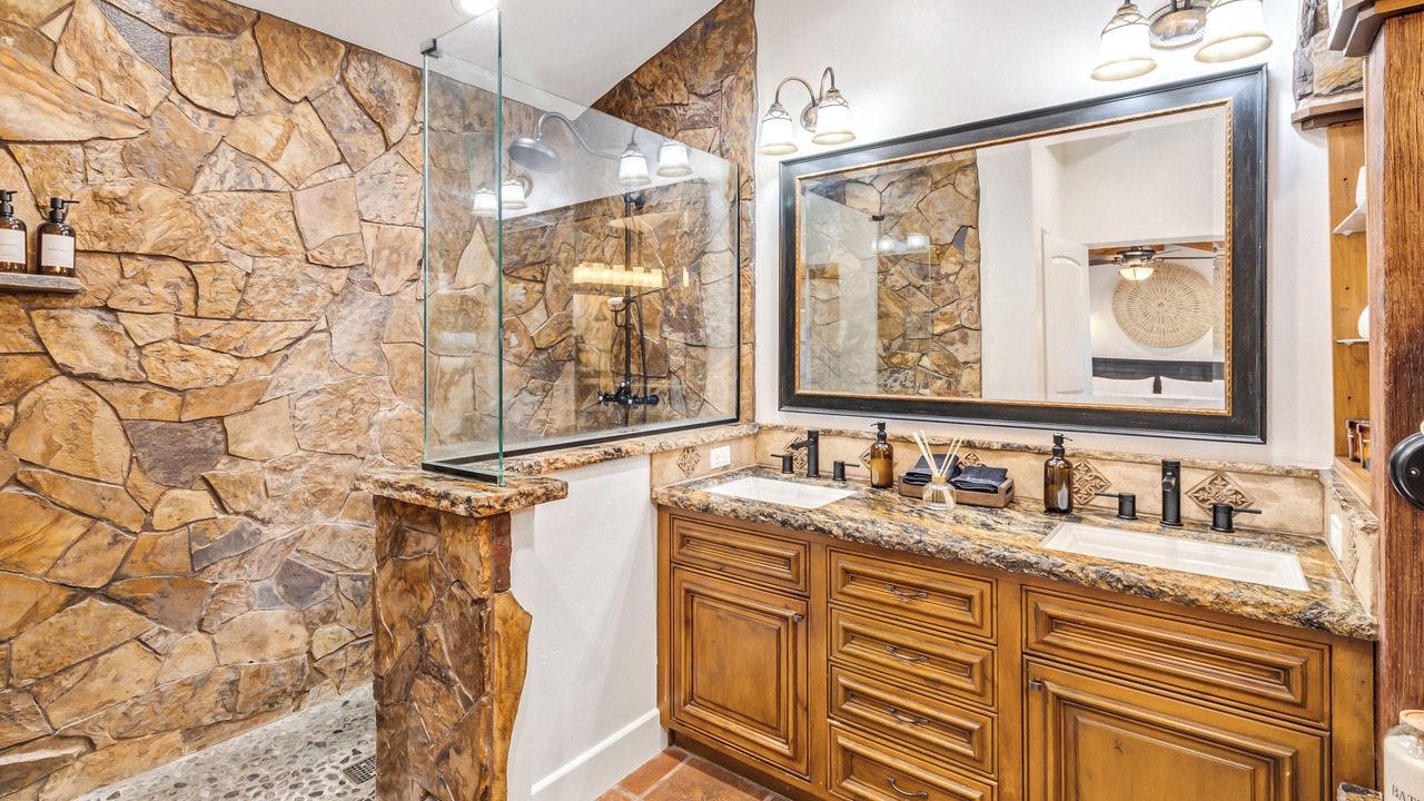 Photo of Bathroom in Hollister