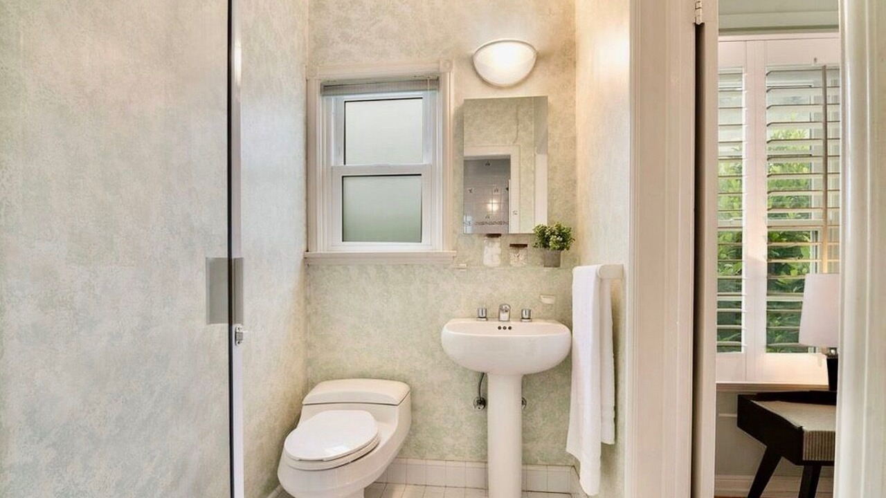 Photo of Bathroom in Pico - Robertson