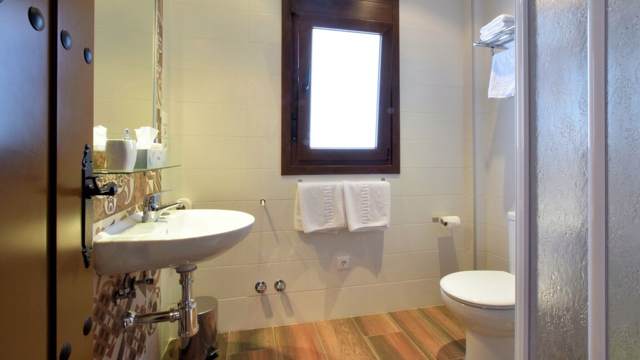 Photo of Bathroom in Canillas de Albaida