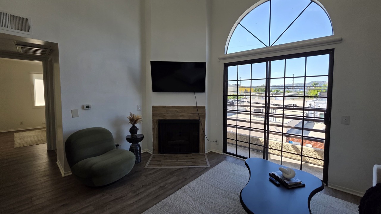 Photo of Livingroom in Beverly Hills