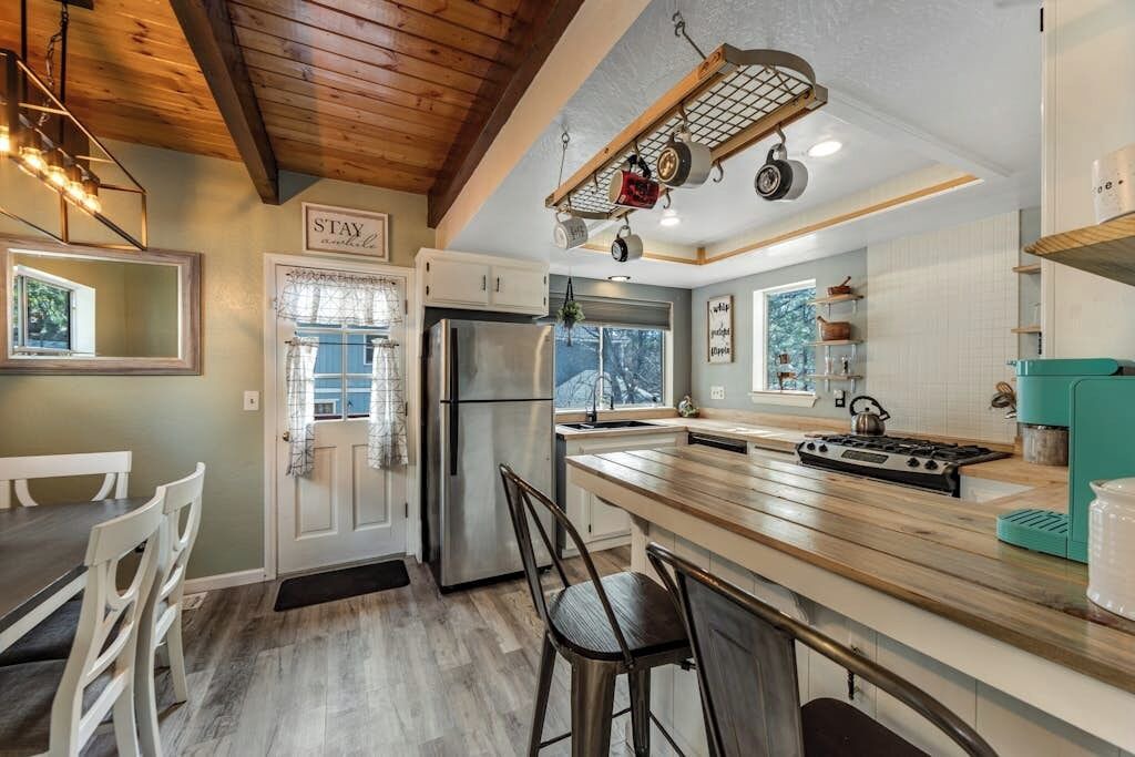 Photo of Kitchen in Arrowbear Lake