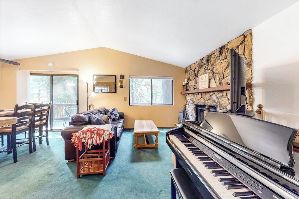 Photo of Livingroom in Arrowhead Villas