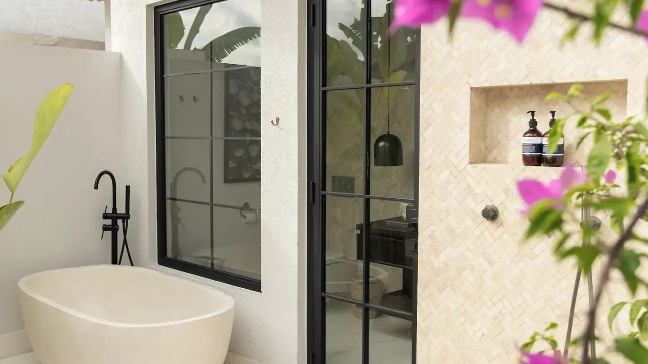 Photo of Bathroom in Munggu