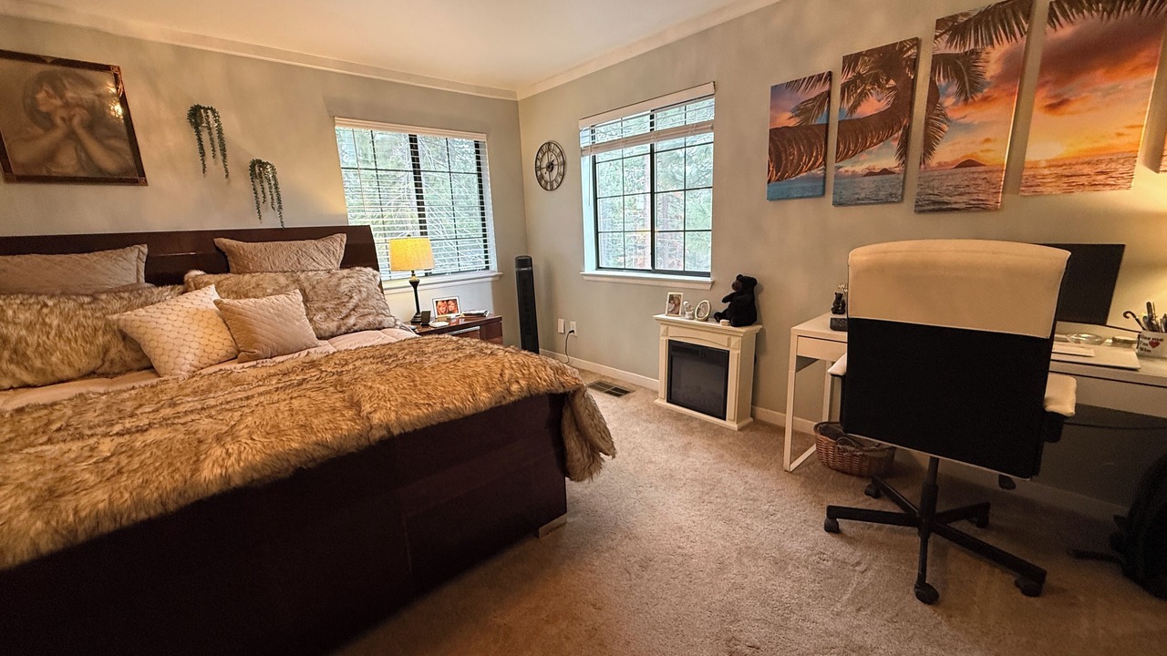 Photo of Bedroom in Country Club Estates