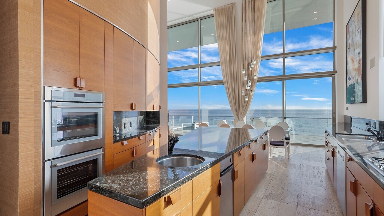 Photo of Kitchen in Central Malibu